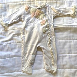 MINIClassix layette newborn white with floral appliqué
